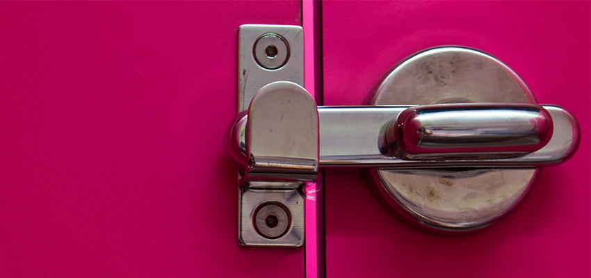 Childproof Gate Lock in San Mateo, California