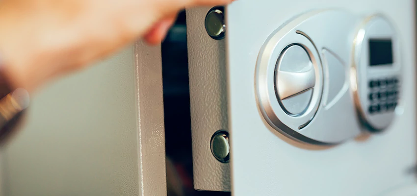 Fingerprint Safe Openers in San Mateo, CA